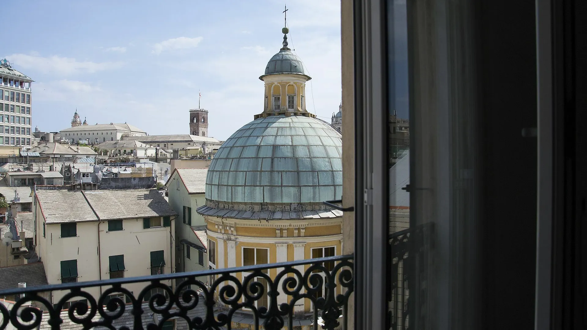 Sky On The Roofs - Il Cielo Sui Tetti Hotel Genoa
