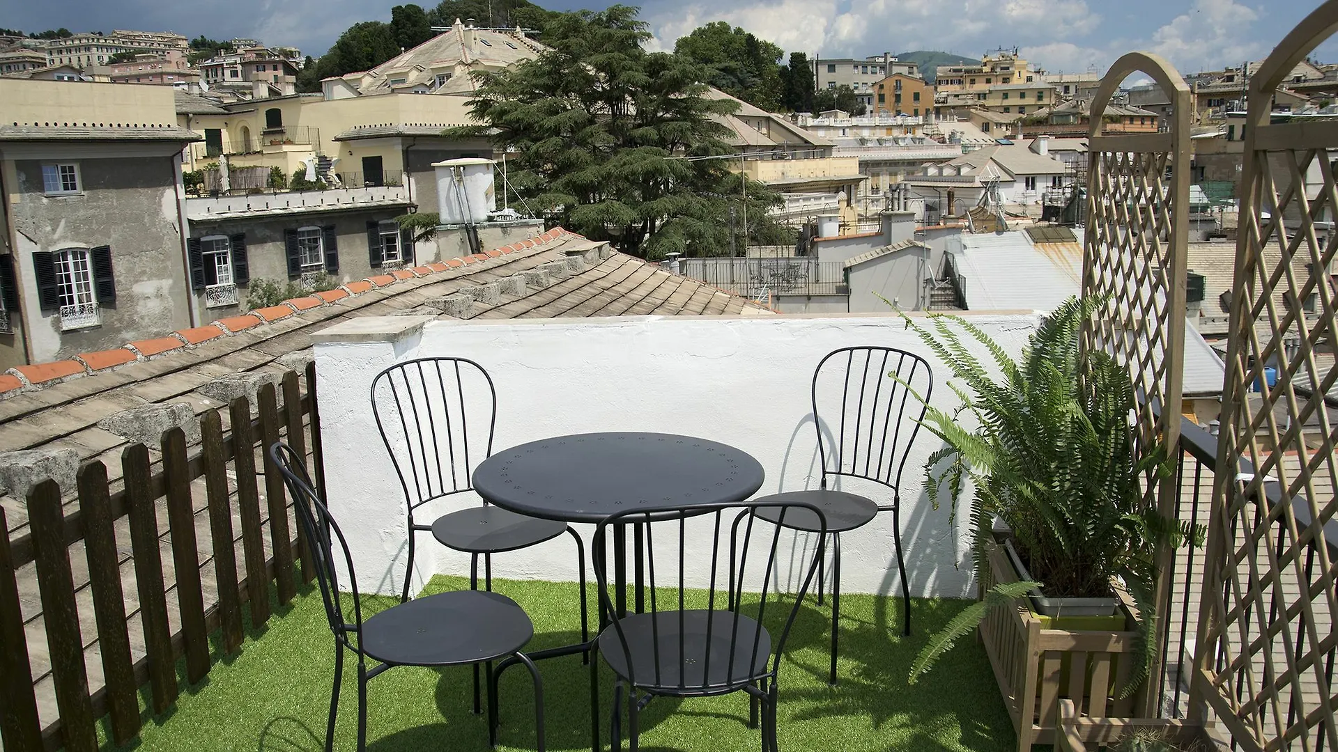 Sky On The Roofs - Il Cielo Sui Tetti Hotel Genoa Italy